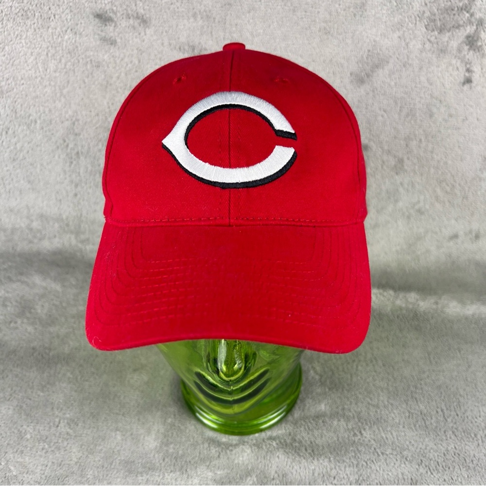 Cincinnati Reds Team MLB "Fan Favorite" Red Baseball Hat Cap Adjustable